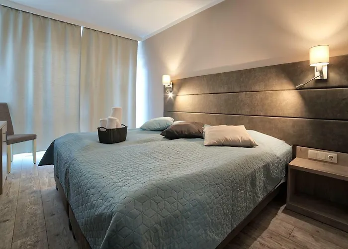 Siraly Panzio Topart Bed & Breakfast Tata